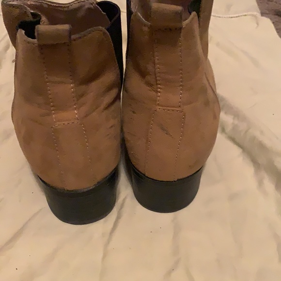 Chelsea - Picture 3 of 4